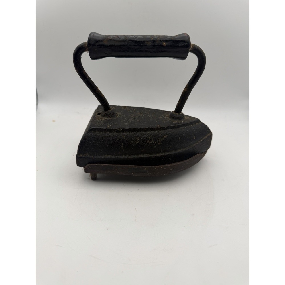 Vintage Cast Iron Sad Iron Flat Iron with Trivet Stand Rustic Farmhouse Decor